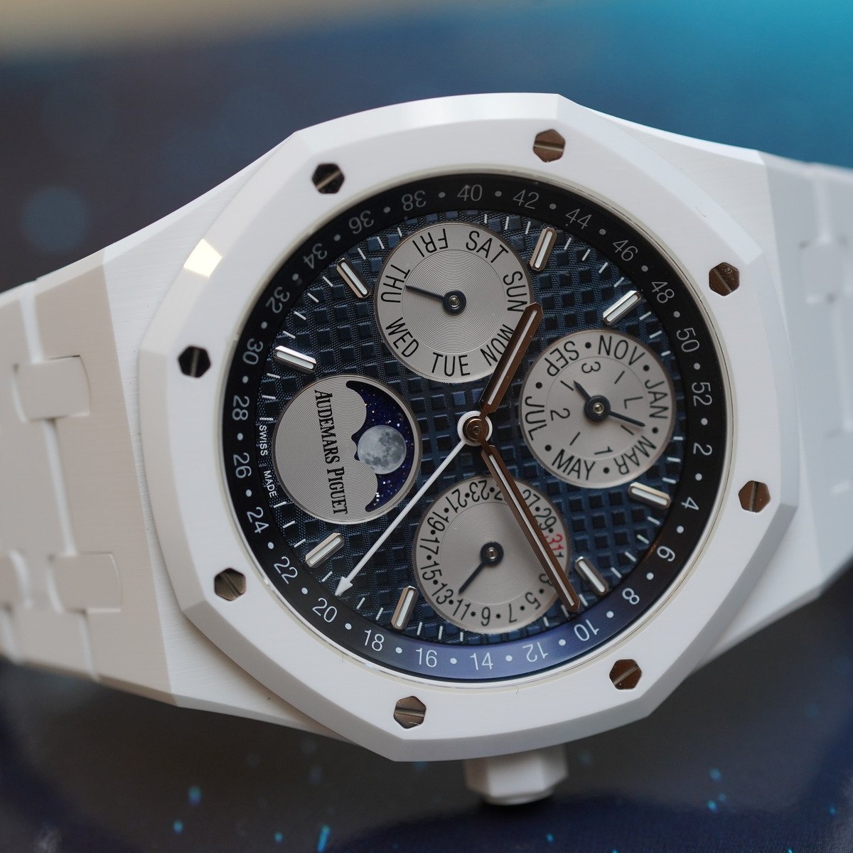 ap-26579cb-3.jpg