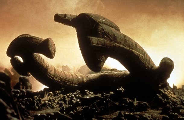 AQ+alien+ship.jpg