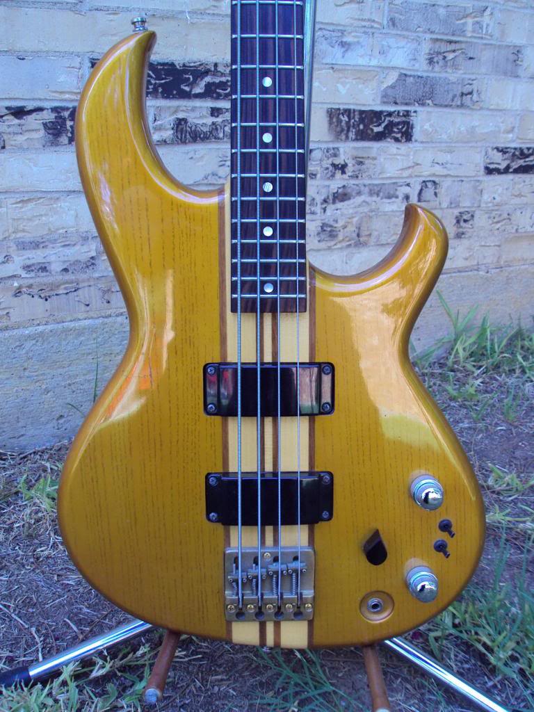 Aria_Pro_II_front_body.jpg