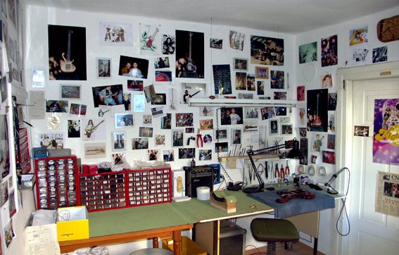 assembling-room4.jpg