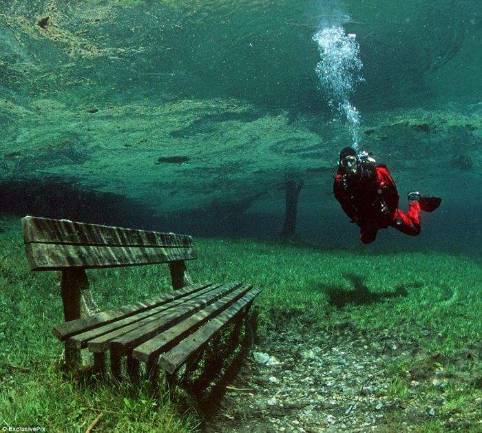 austria- greenLakePrk.jpg