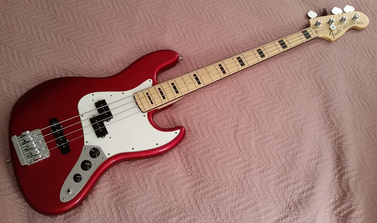AVHR_Jazz_Bass_01.jpg