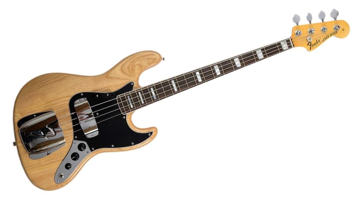 AVRI Jazz Bass '74.jpeg