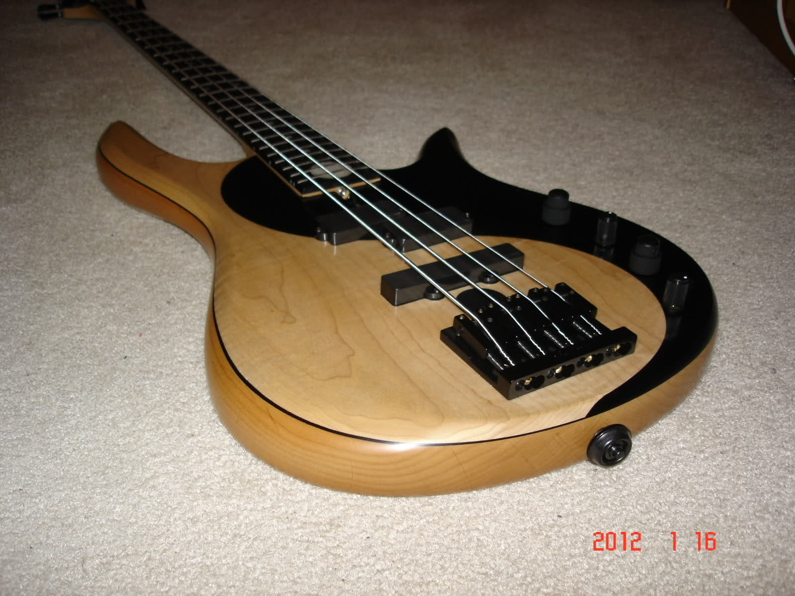 b3mm87.jpg