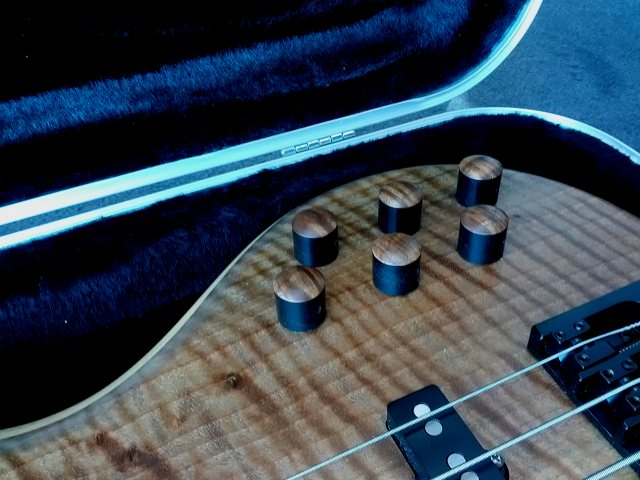 ball5_newknobs.jpg