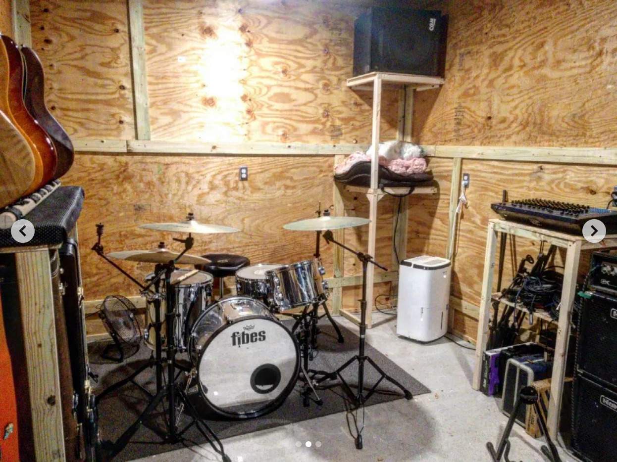 bandroom4.jpg