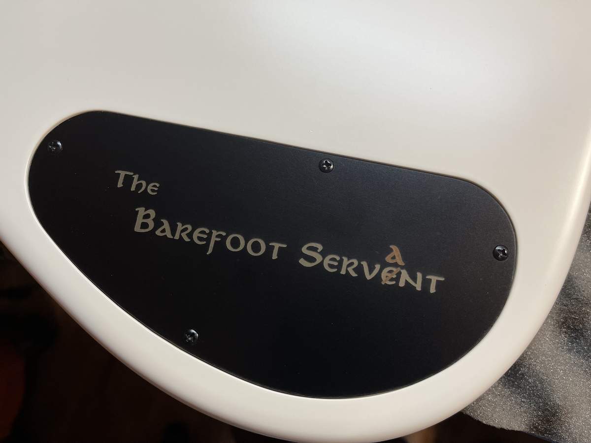 Barefoot Servant - 08.jpg