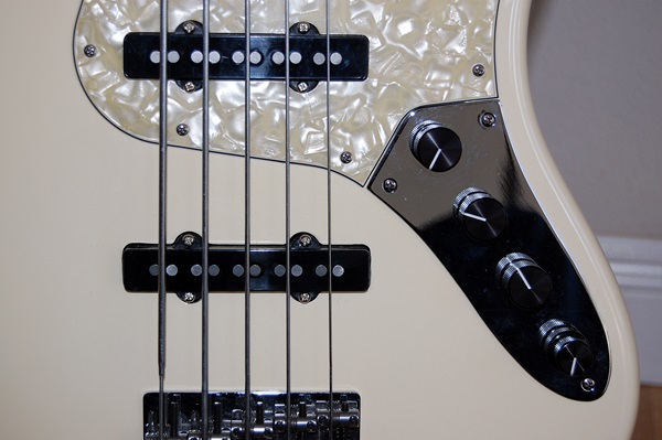 Bass%20tone%20controls.jpg