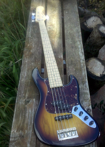 Bass.jpg