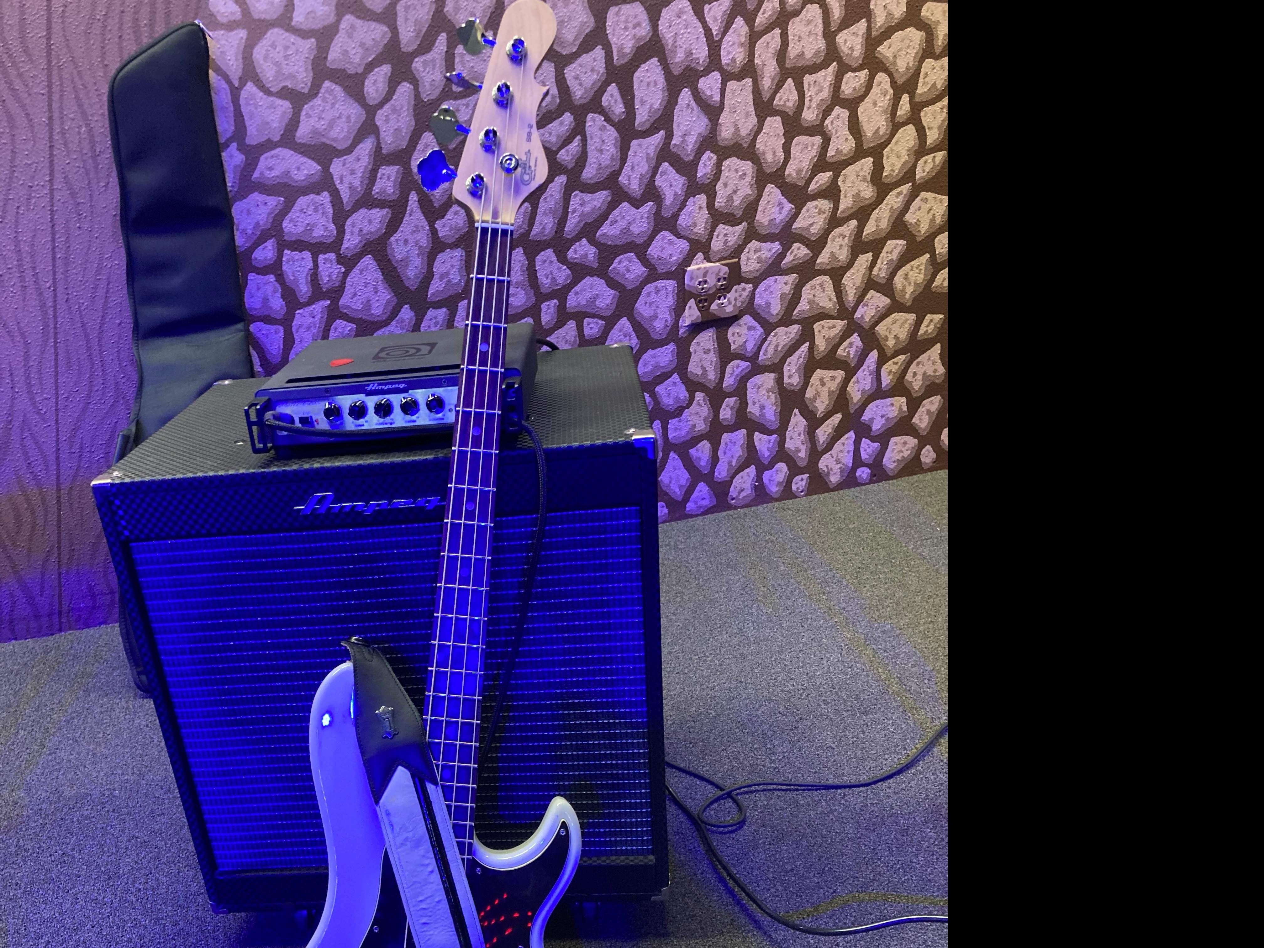 Bass.jpg