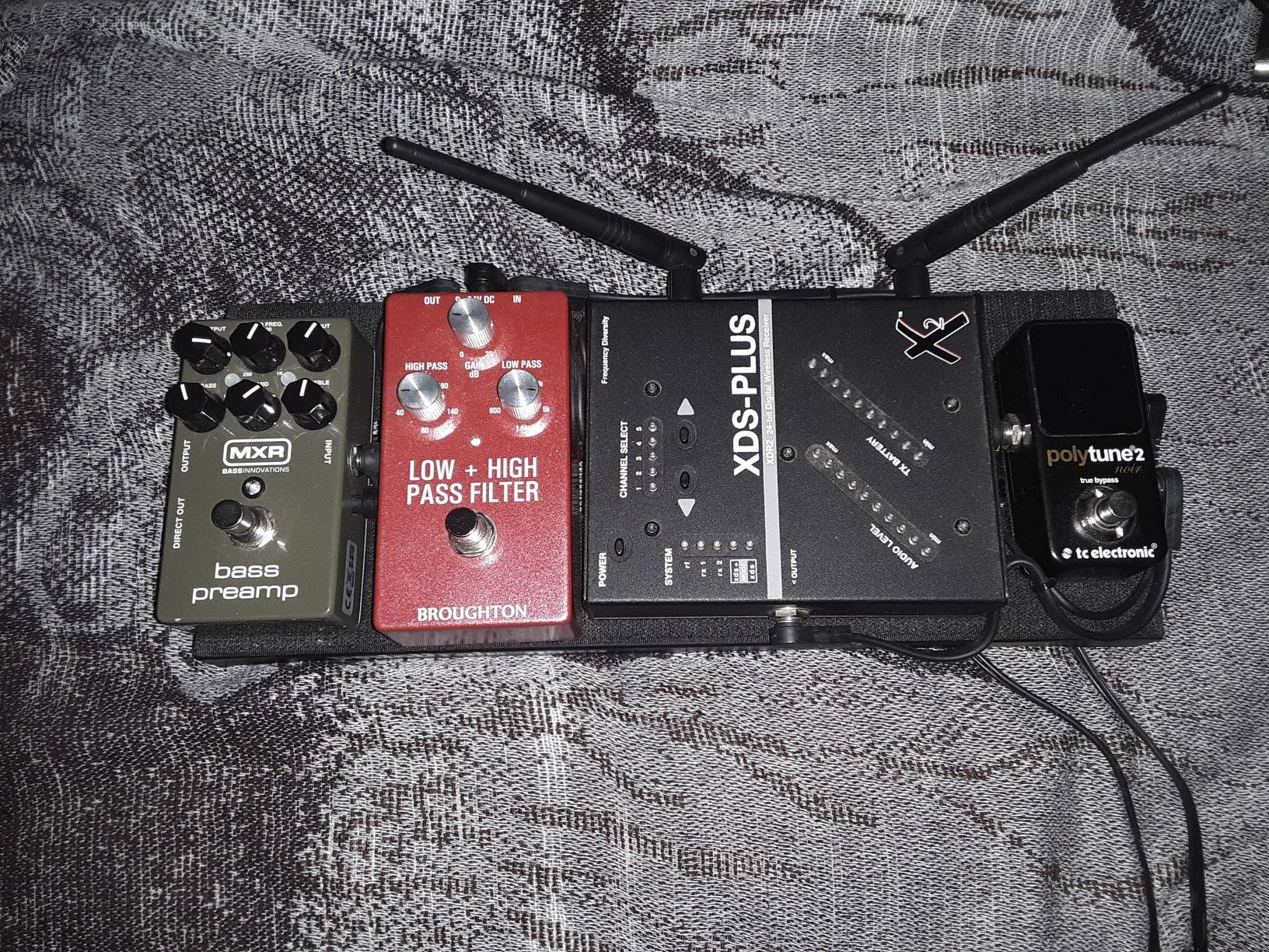 Bass Pedalboard 10-18-19.jpeg