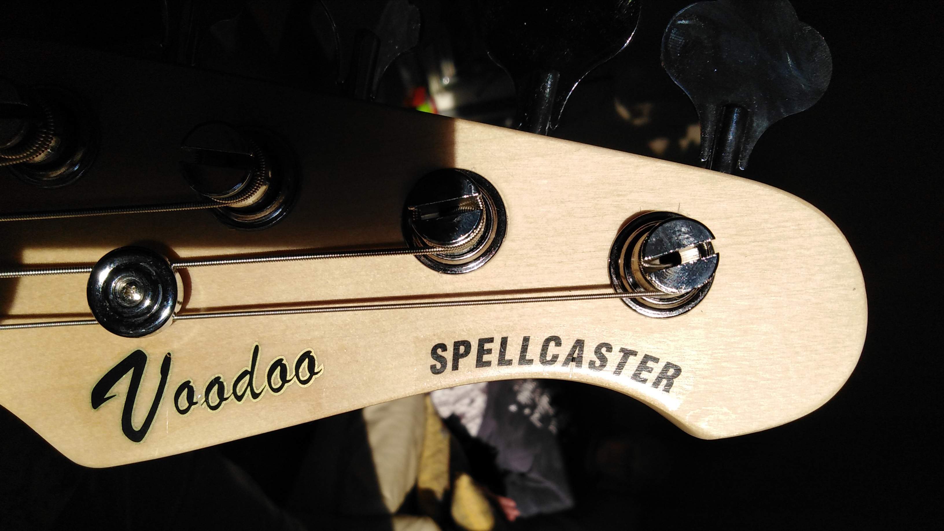 bass spellcaster 2.jpg
