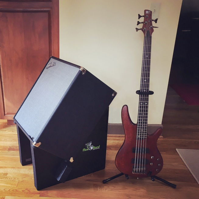 bass+stand.png