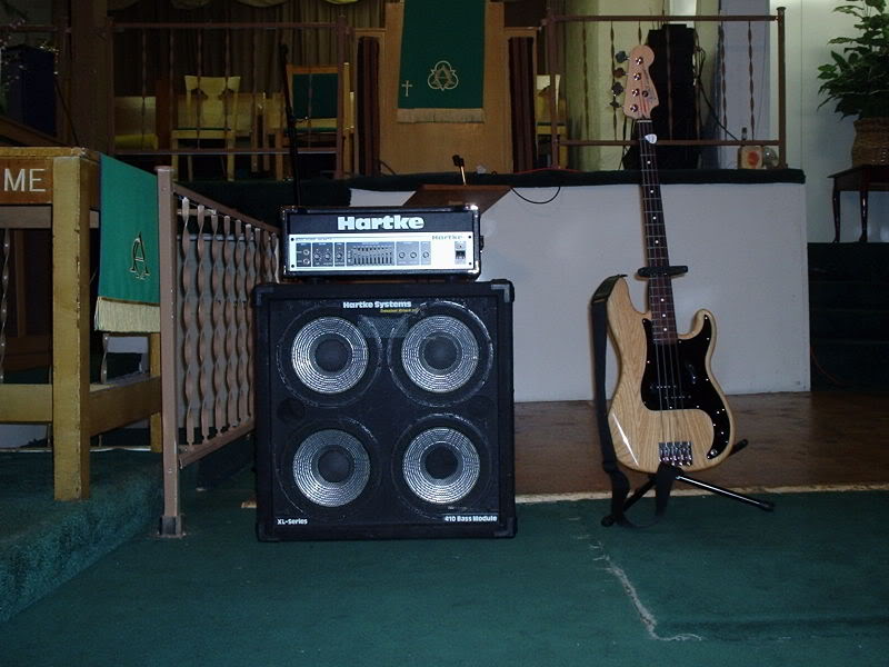 Bass001-2.jpg