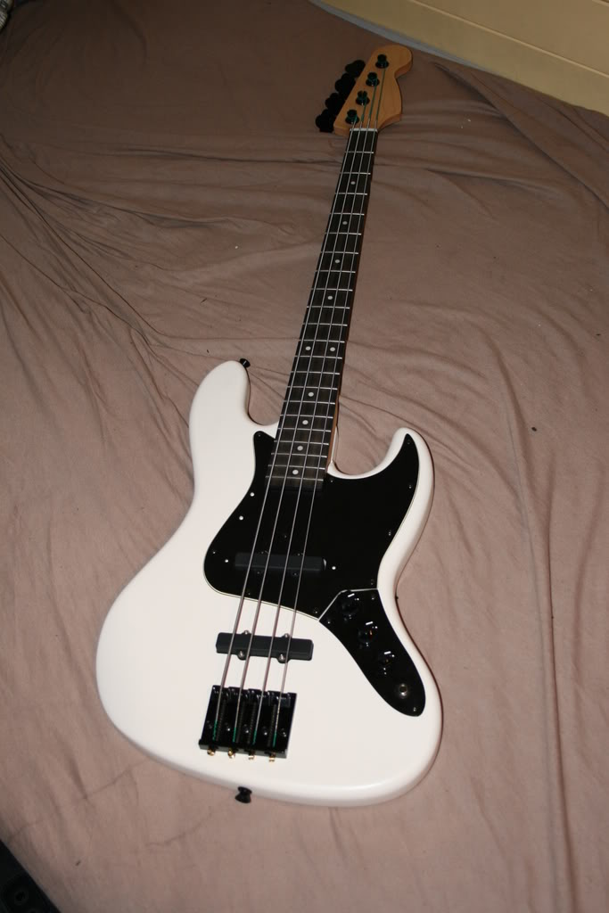 Bass005.jpg