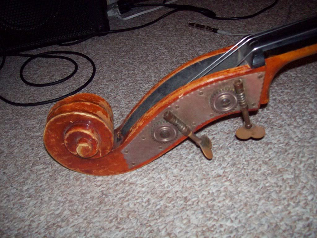 Bass005.jpg
