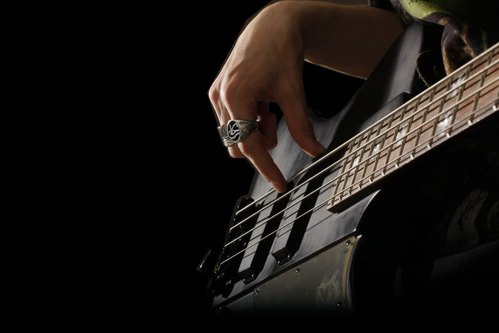 Bass02.jpg