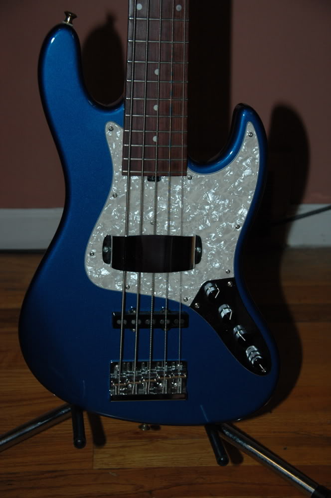 Bass1.jpg