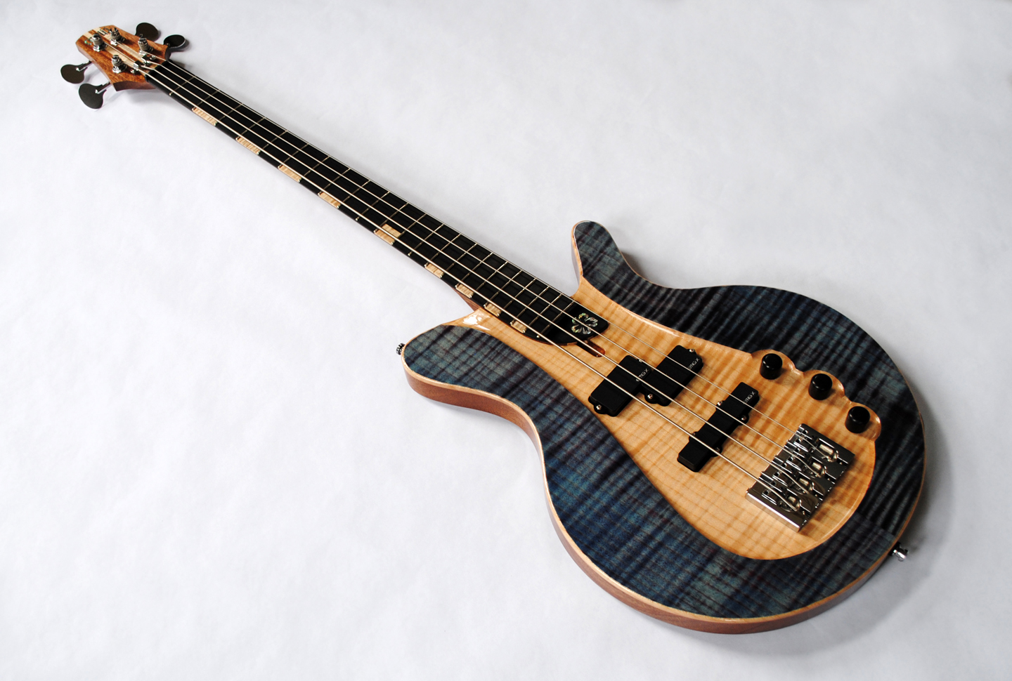 Bass11.jpg