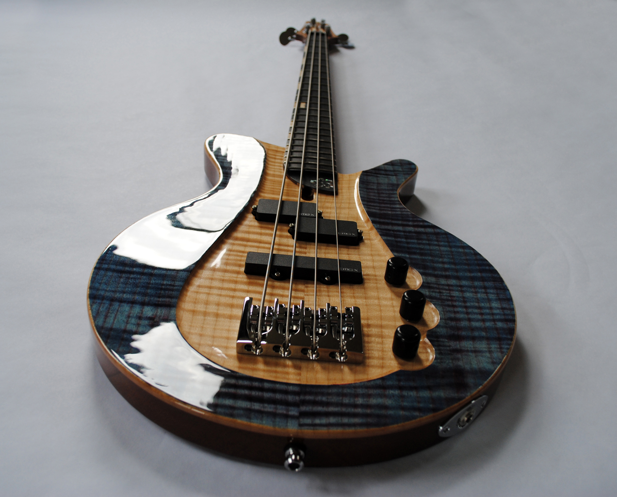 Bass12.jpg