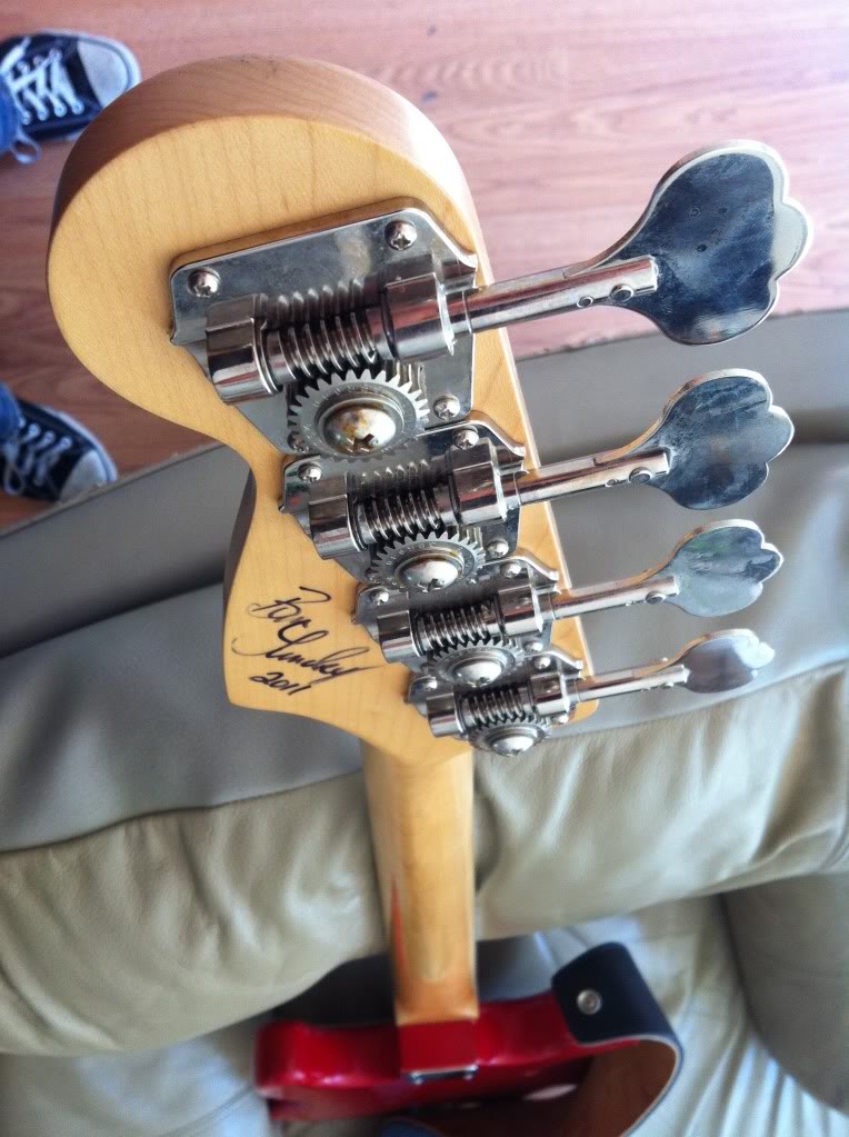Bass8.jpg