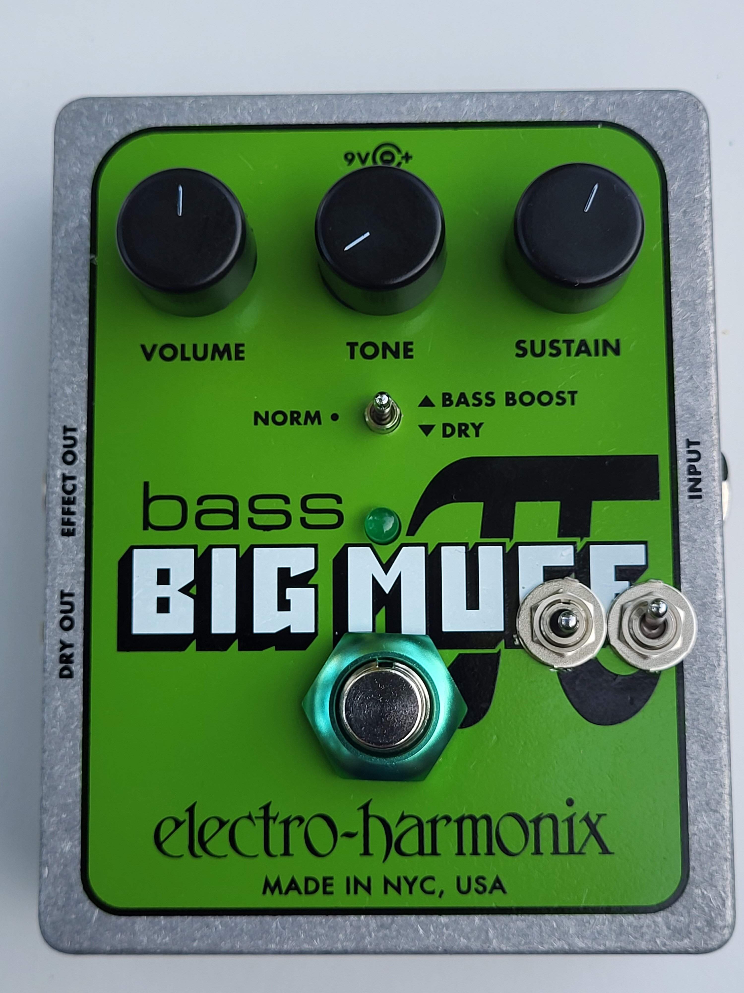 BassBigMuff_mods_top.jpg