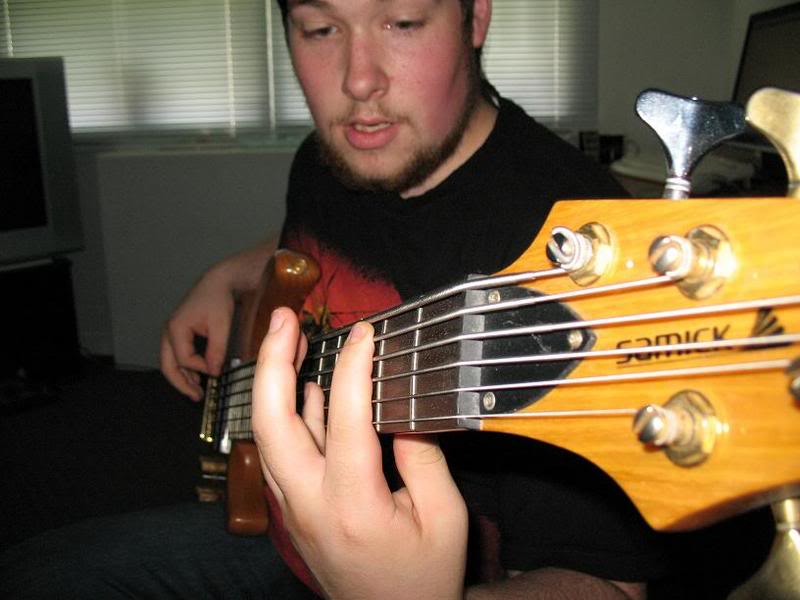 bassenitup004.jpg