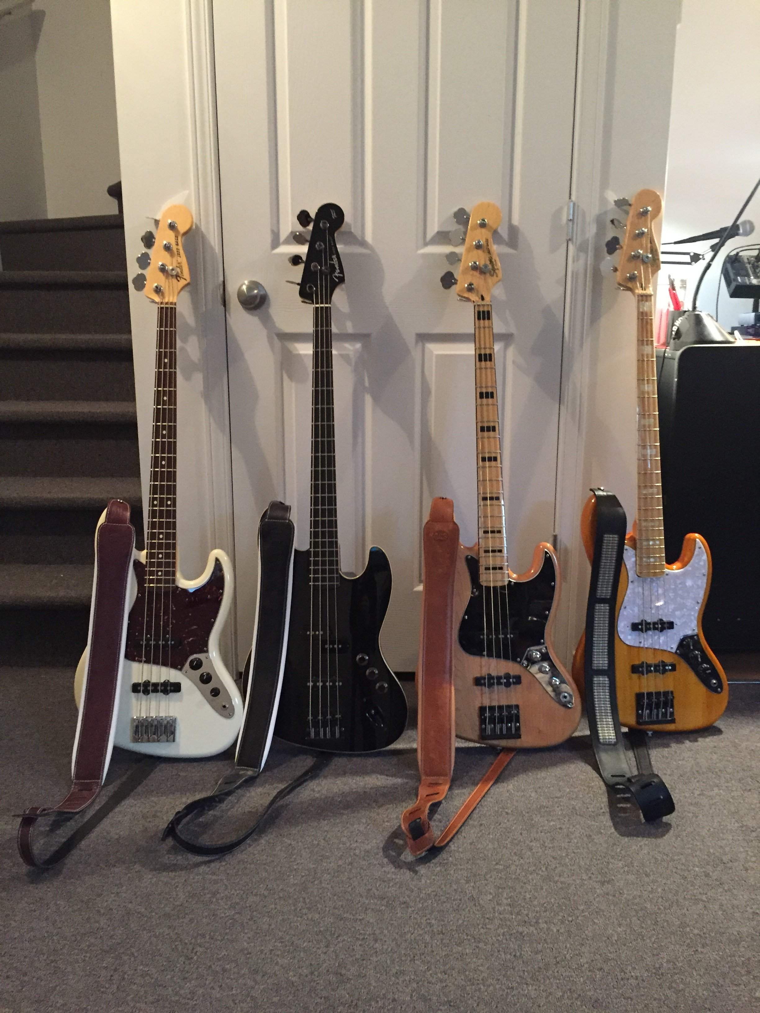 Basses - 4.JPG