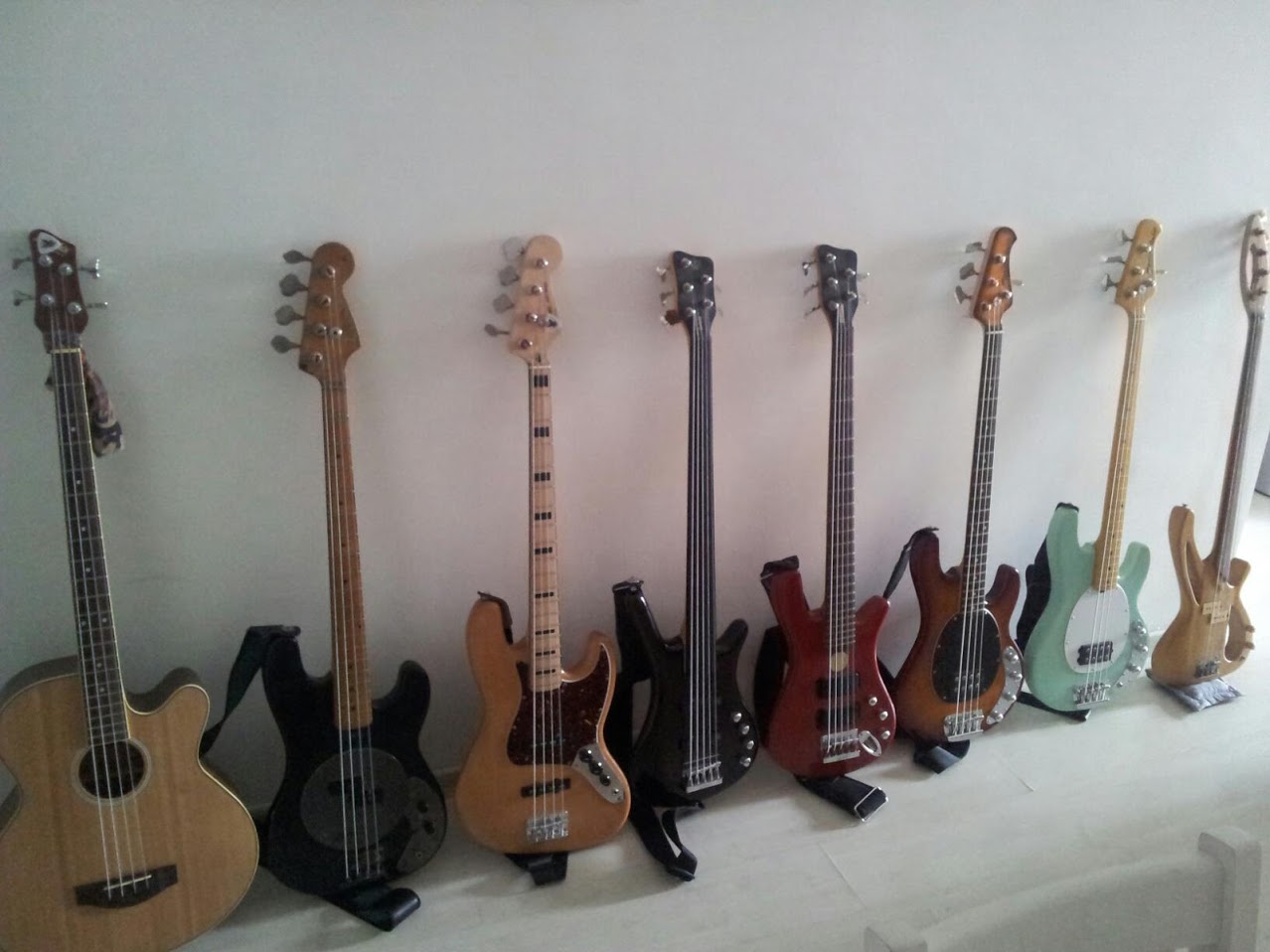 Basses.jpg