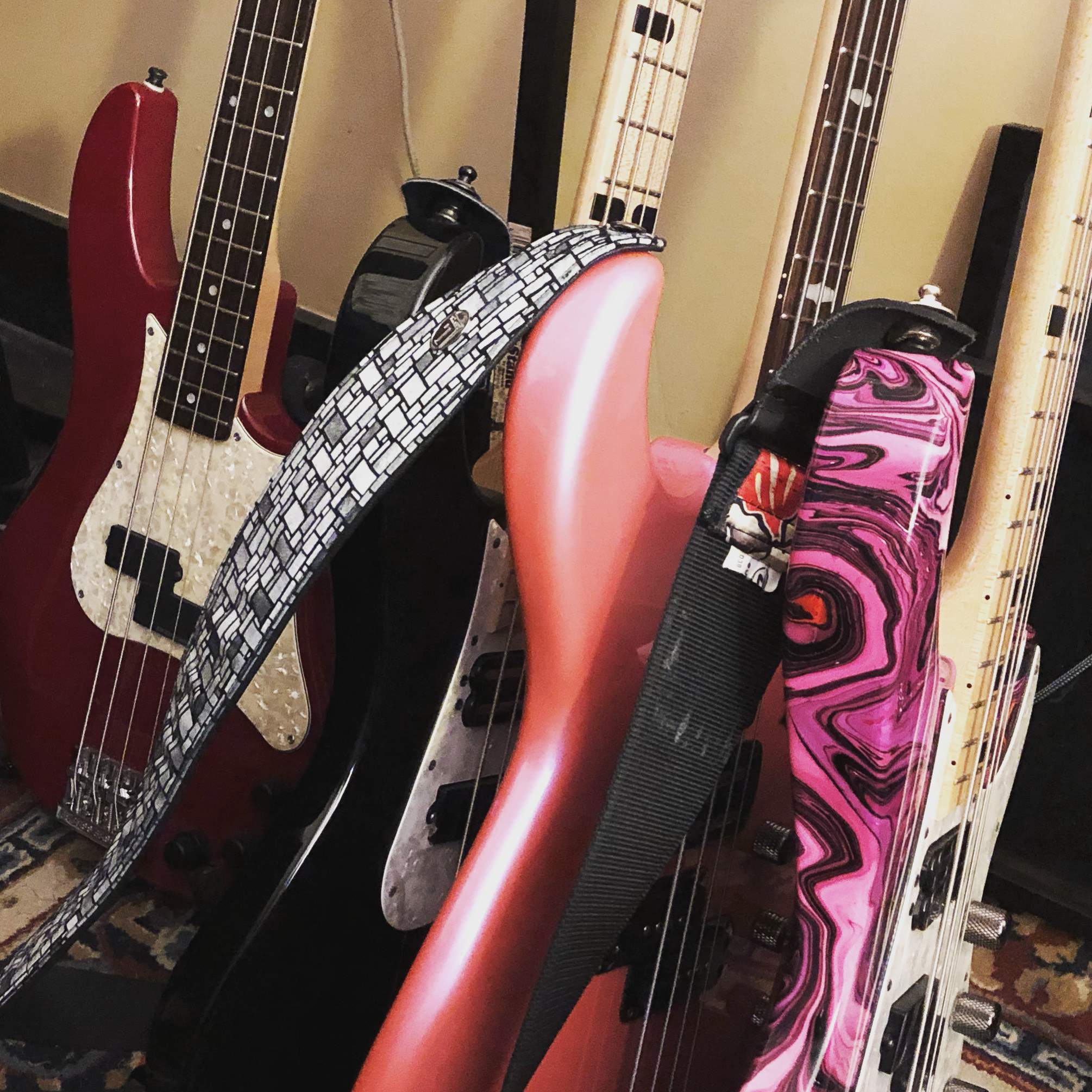 basses.jpg