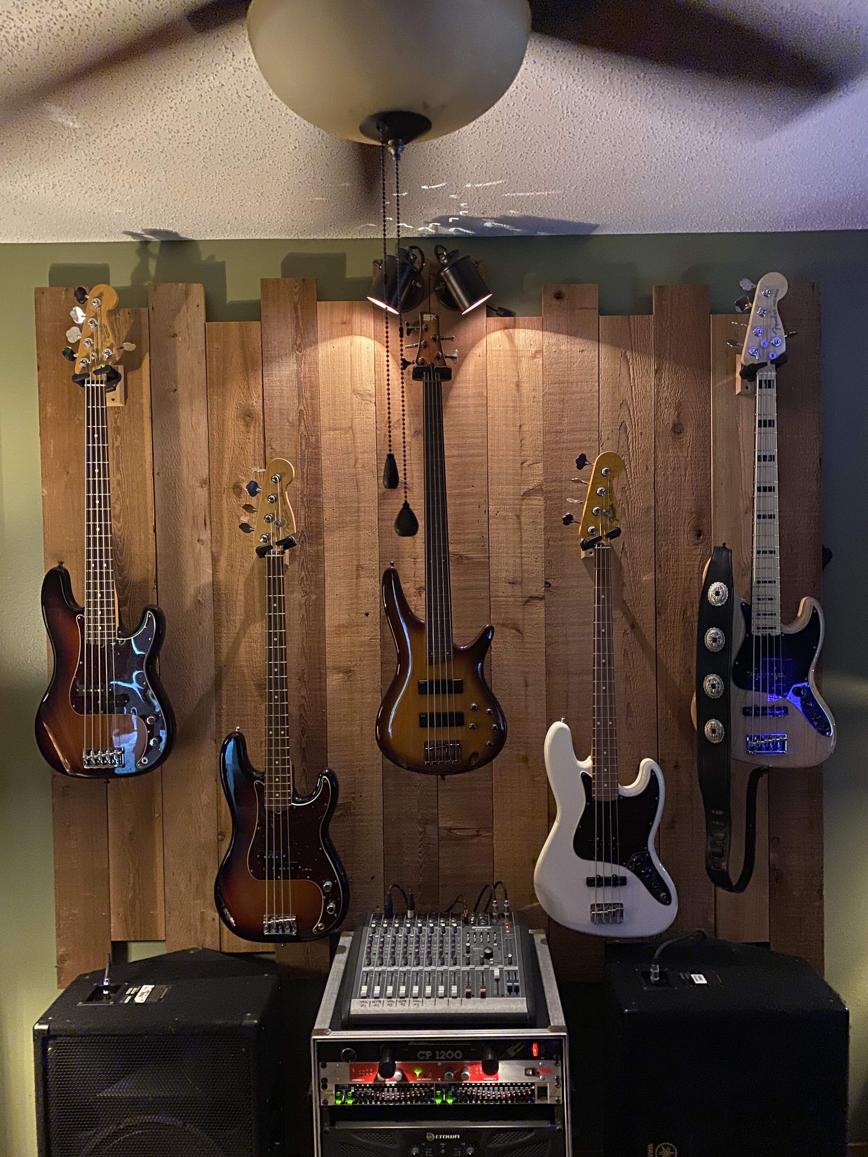 basses.jpg