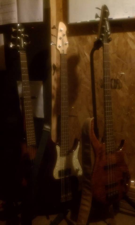 basses.jpg
