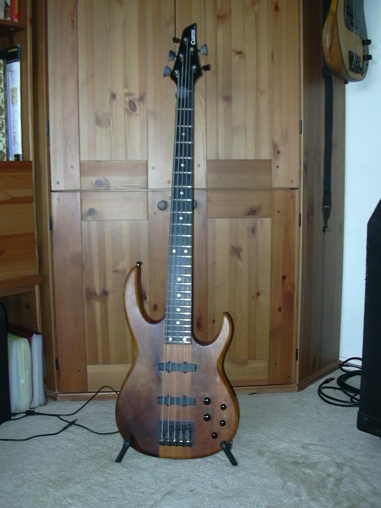 Basses002.jpg