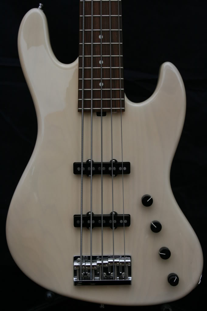 basses049.jpg