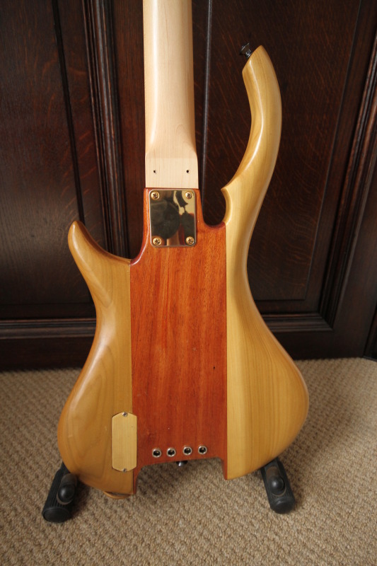 basses075.jpg