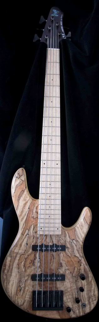 basses1687_1.jpg