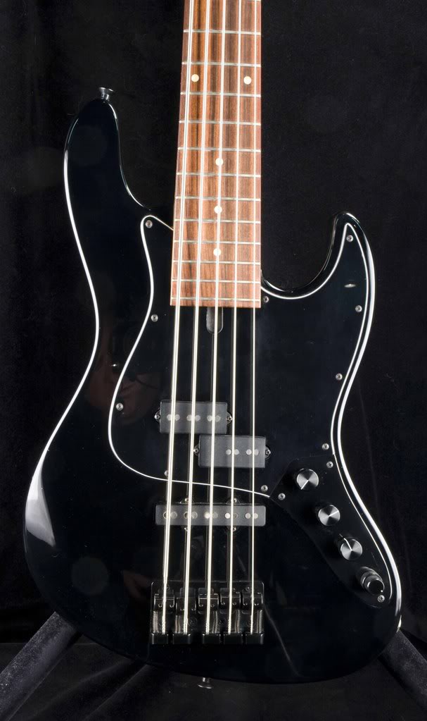 basses767.jpg