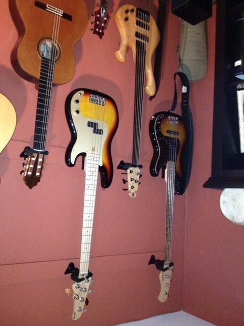 basses_zpsde7f7b90.jpg