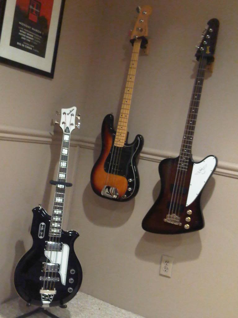 basses_zpsef19a4f8.jpg