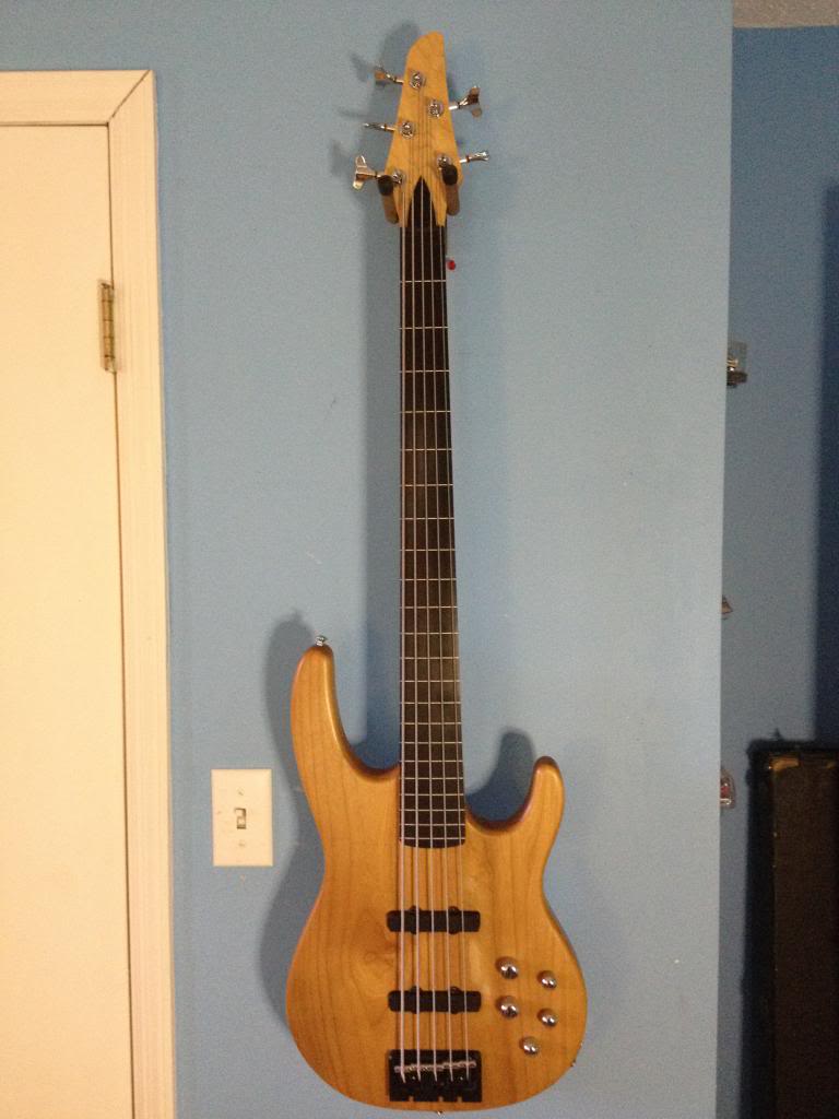 Bassesandguitars014.jpg