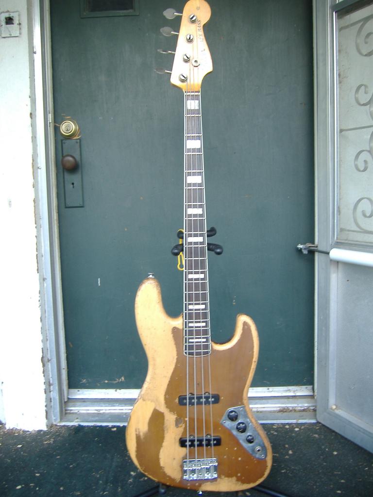 BassesII004_zps0831c60e.jpg