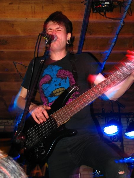 bassface02.jpg