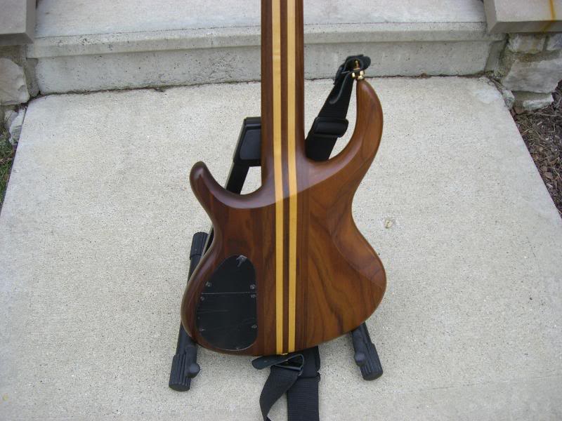 bassfolder016.jpg