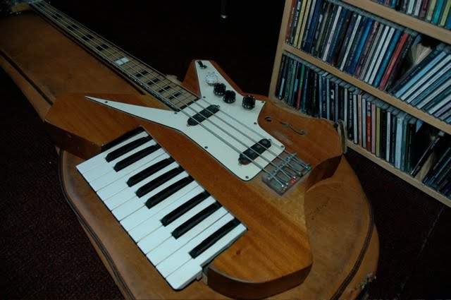 basskeyytar.jpg
