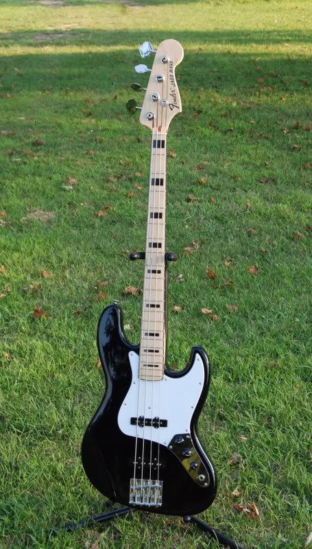 bassslight-tiltright.jpg