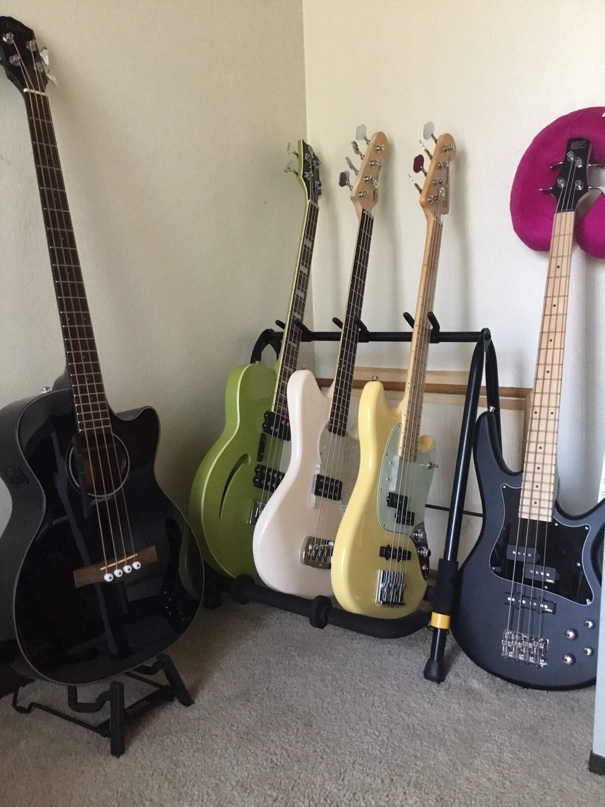 bassstable.JPG
