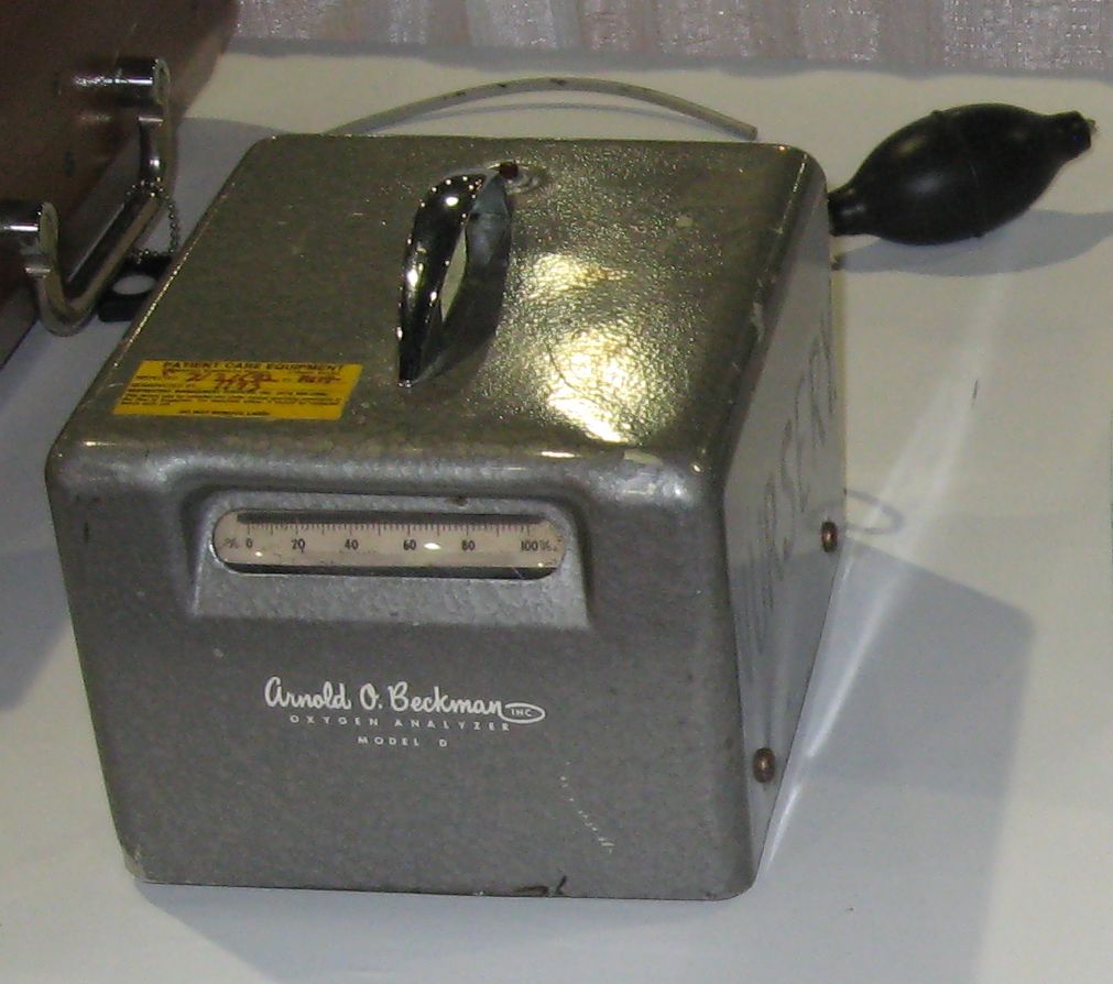 Beckman_Oxygen_Analyzer_Model_D_1970s.jpg