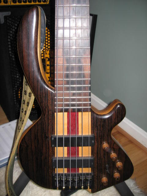 beebass001.jpg