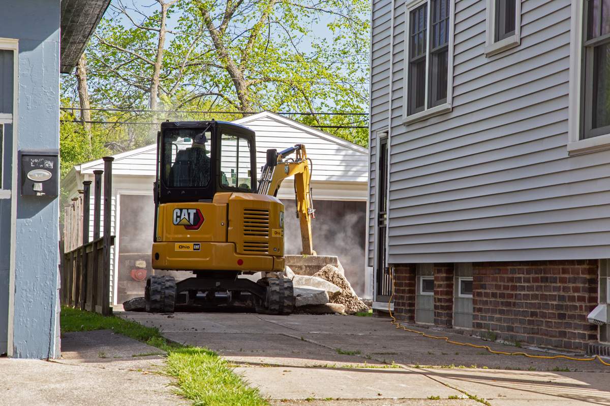Big Cat Front-Loader-1200_3331.jpg