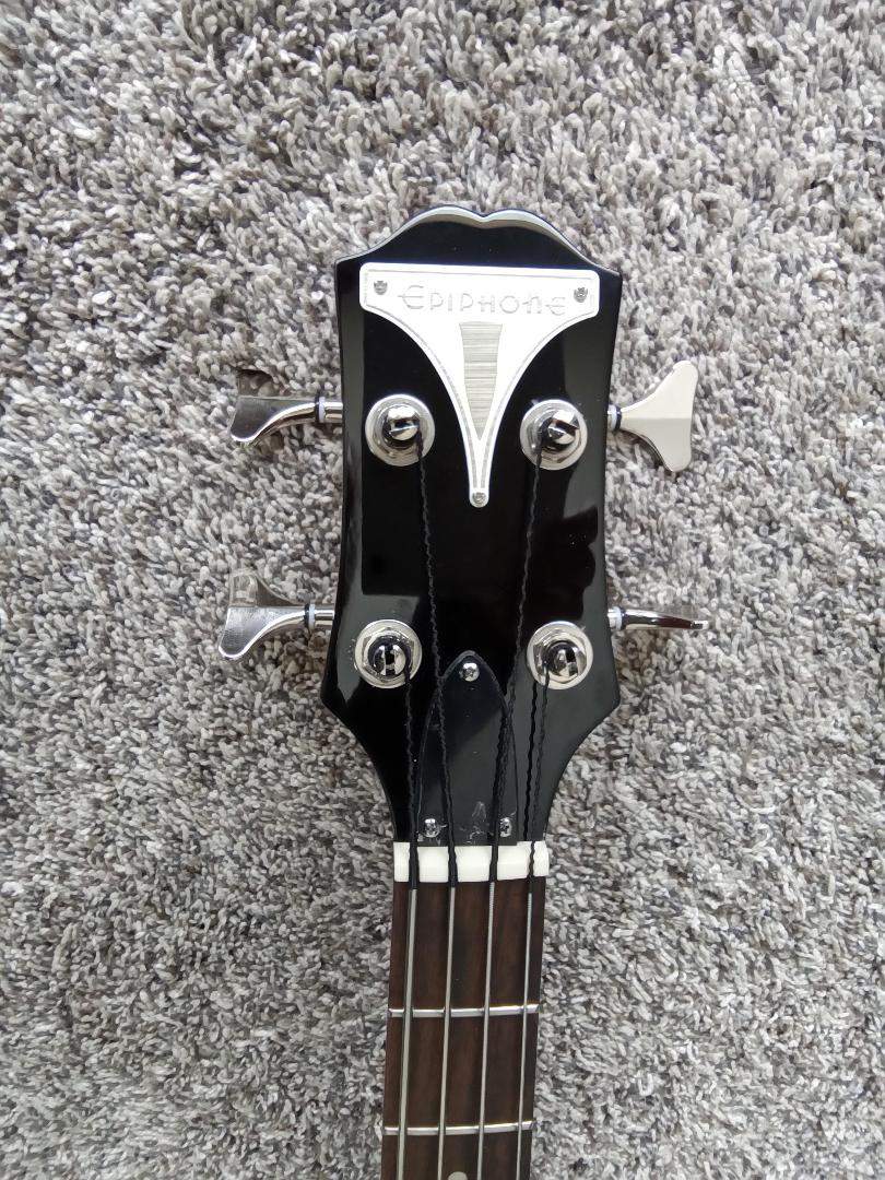 bikini bottom headstock.jpg